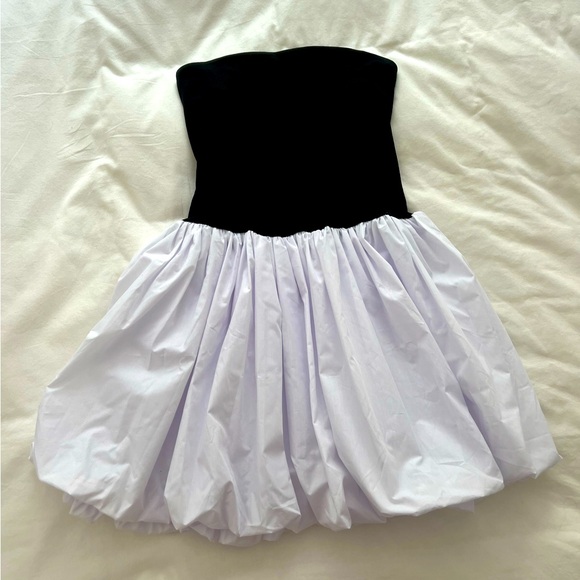 Trendy yet Classic Black & White Strapless Minidress - Brand New! - Picture 3 of 4